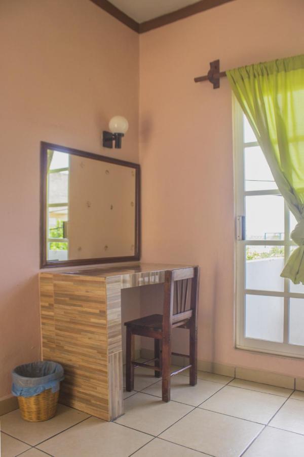 Hotel Casa Juanita بويرتو إسكونديدو المظهر الخارجي الصورة