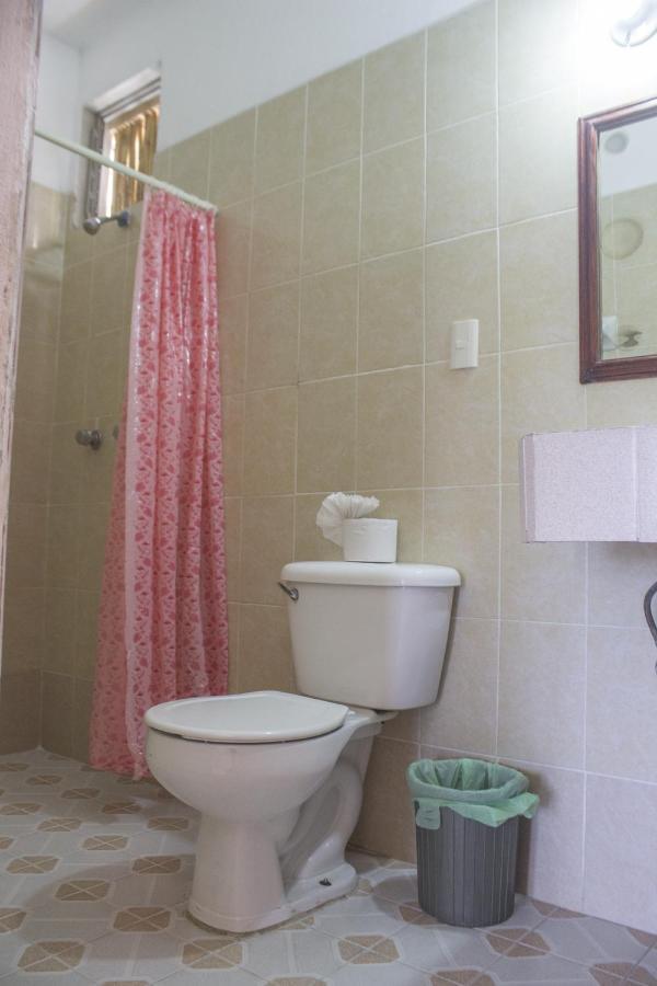 Hotel Casa Juanita بويرتو إسكونديدو المظهر الخارجي الصورة